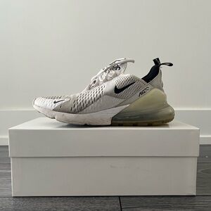 Nike Air Max 270
